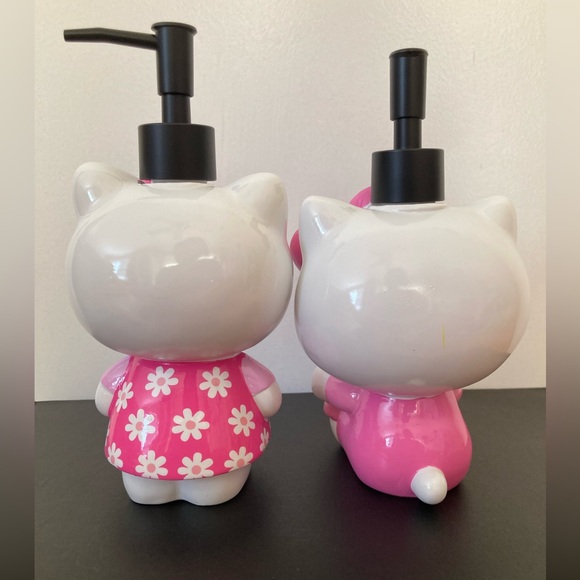 Hello Kitty Soap Pump Dispenser Lot of 2 Flower Dress Rainbow New Unused 2024 - Picture 6 of 9